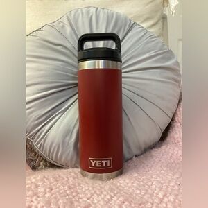 YETI Crimson Insulated Bottle